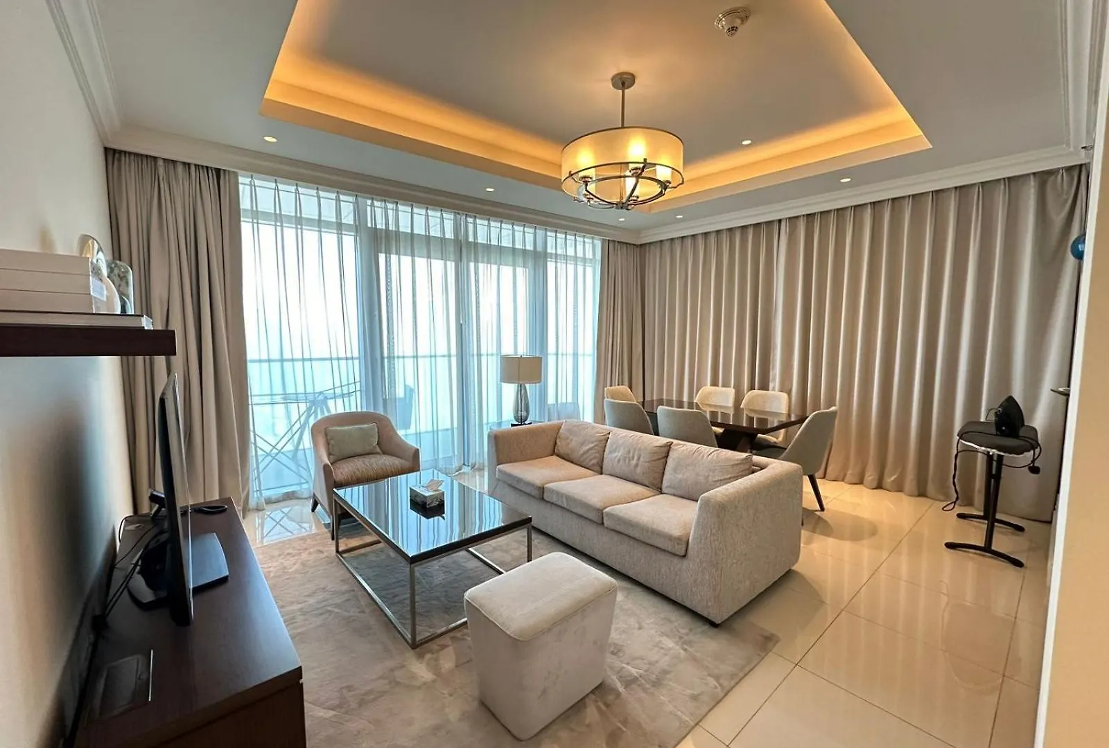 Fountain Views Two Bedroom Apartment Dubai
