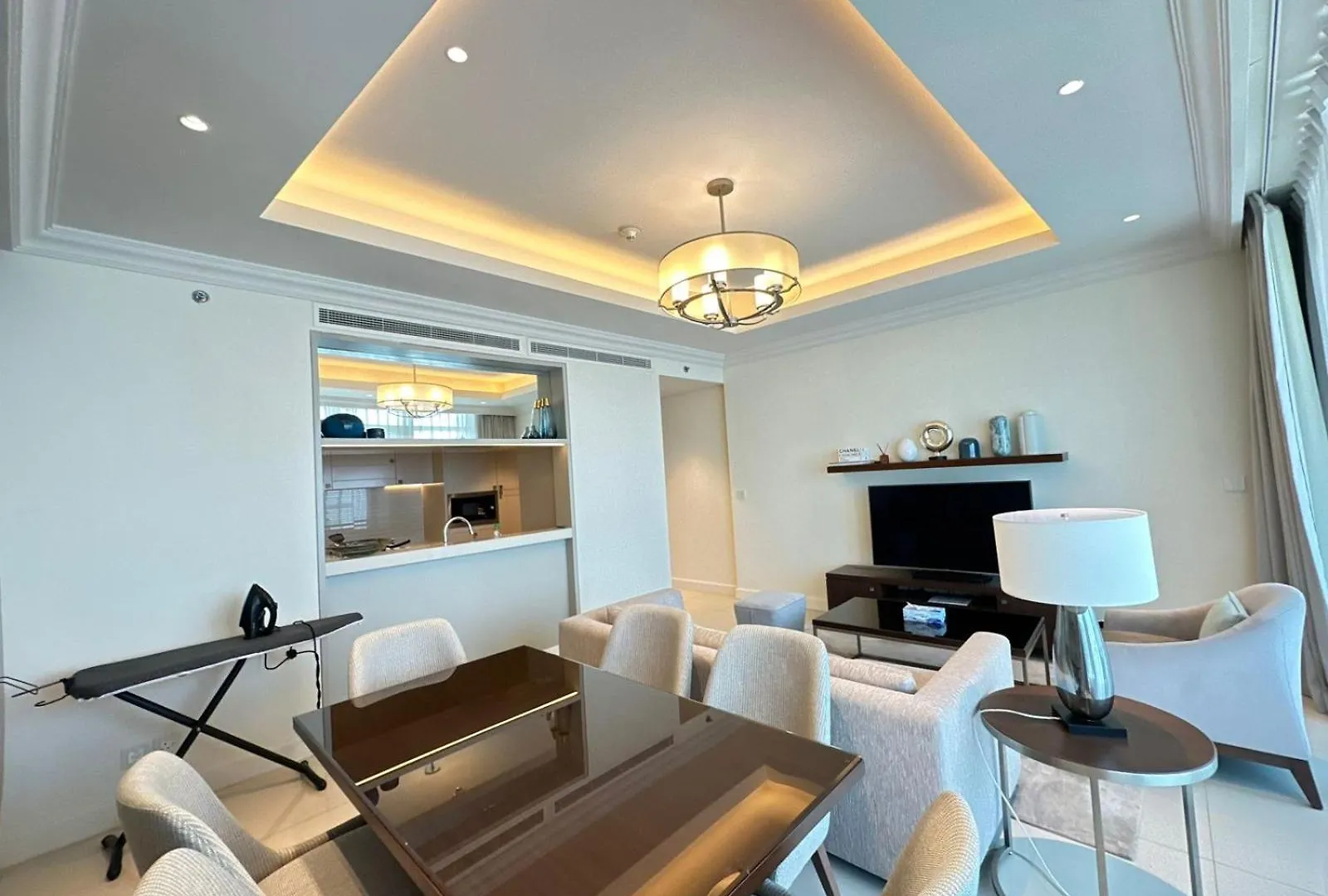 Fountain Views Two Bedroom Apartment Dubai